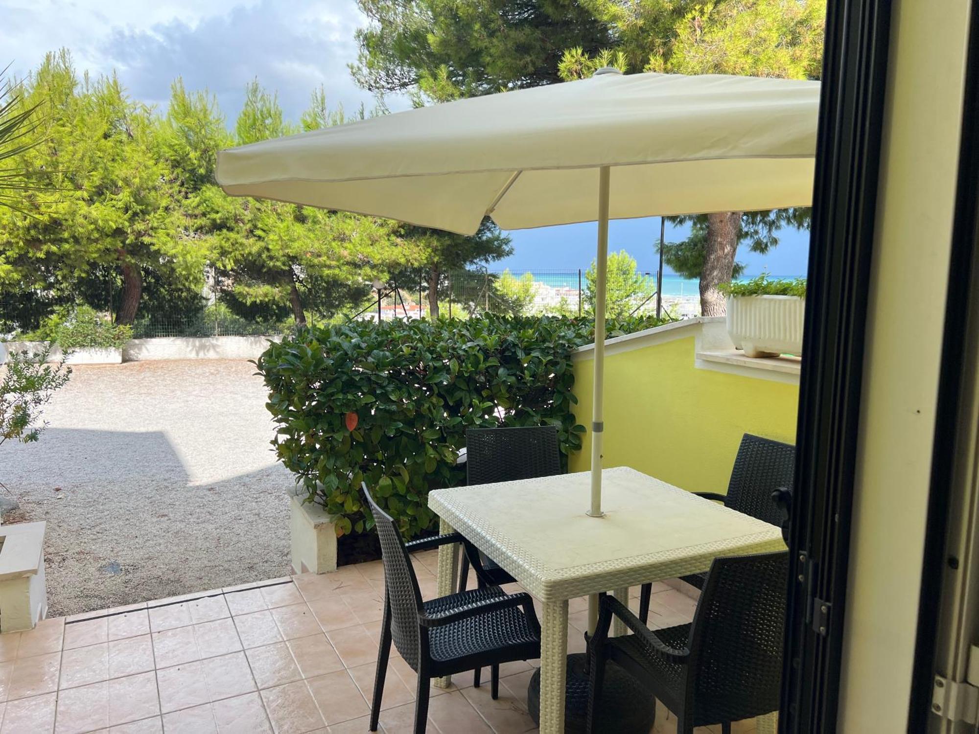 Argeste Club Vacanze ヴィエステ エクステリア 写真